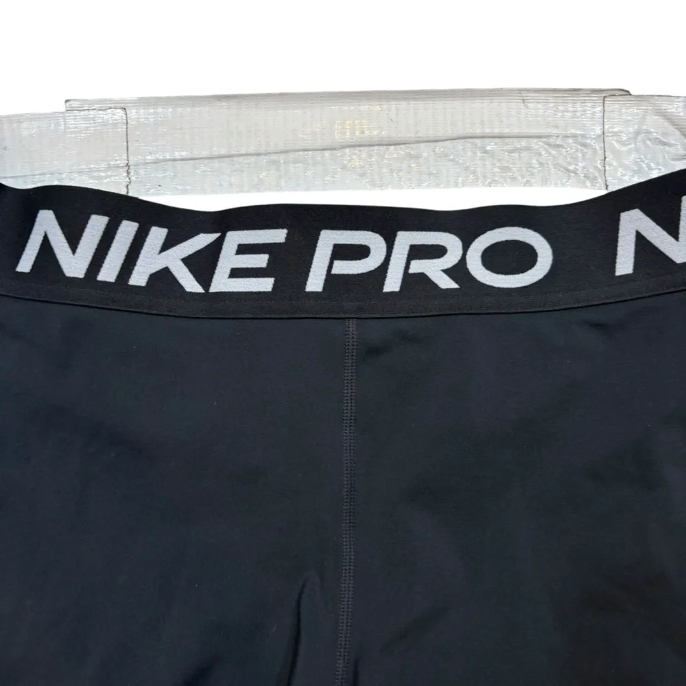 Ladies Nike Pro Dri-Fit Black‎ Compression Shorts Size Large
